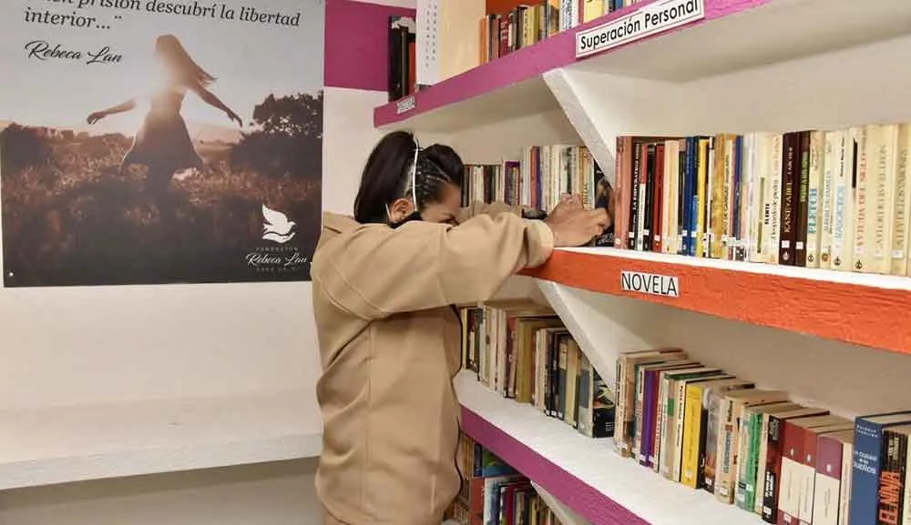 ASUA se suma a inauguración de la Biblioteca Rebeca Lan en centro penitenciario