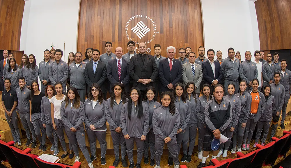 Abanderamos a nuestros Leones Anáhuac que participarán en la Universiada 2018