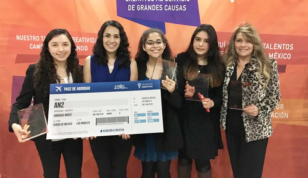 Alumnas de la Facultad de Comunicación ganan concurso “A favor de lo mejor”