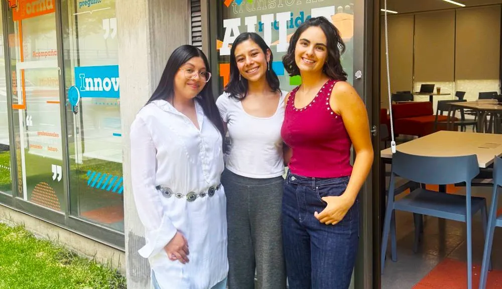 Alumnas de Pedagogía desarrollan agente de IA para prácticas profesionales
