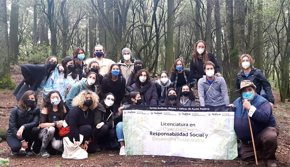 Alumnos de Responsabilidad Social retoman prácticas de campo en el Desierto de los Leones