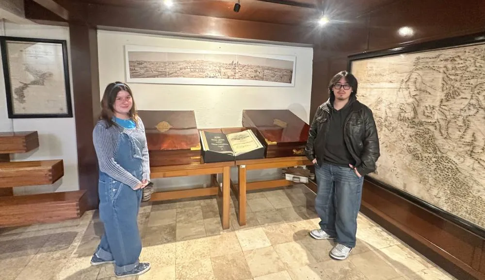 Alumnos realizan visita académica a la Mapoteca Manuel Orozco y Berra