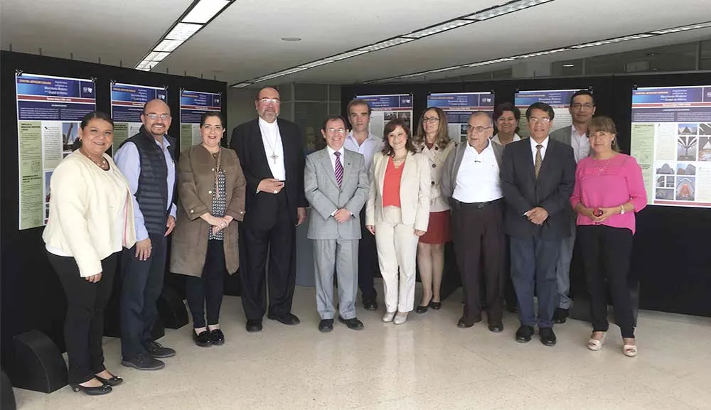 Escuela de Diseño e Instituto Regina Apostolorum realizan encuentro de reflexión