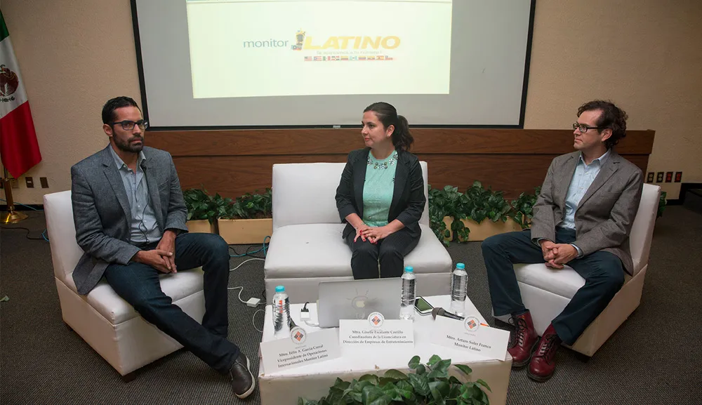 Fundadores de Monitor Latino visitan nuestra Facultad de Comunicación