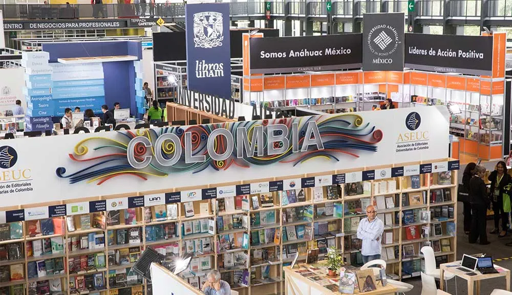 La Anáhuac, presente en la feria del libro universitario de la UNAM