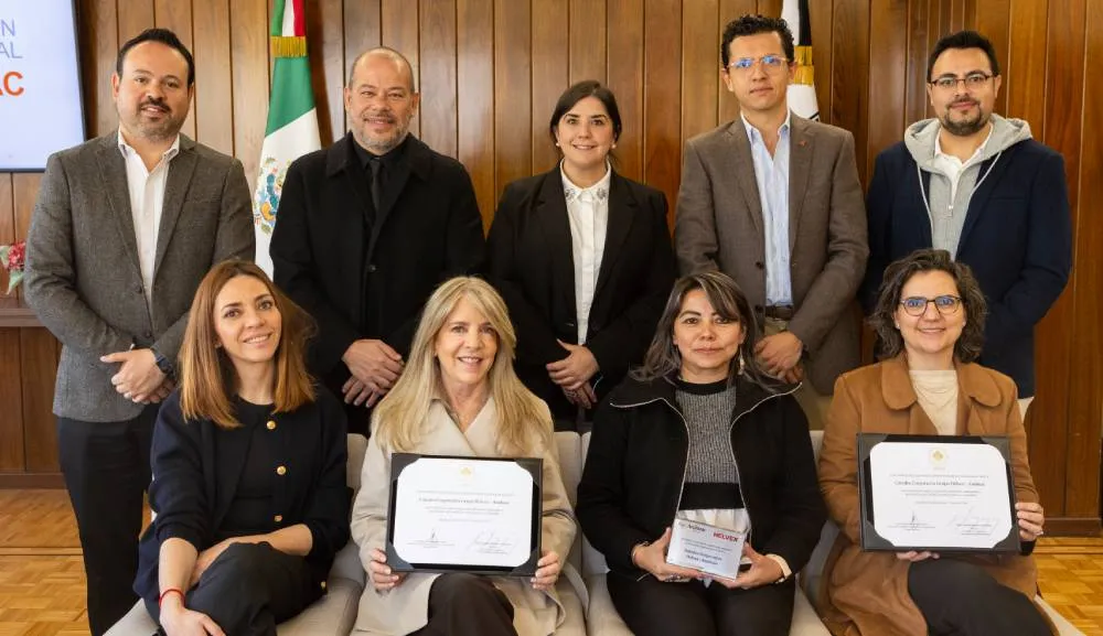 La Anáhuac y Helvex fortalecen colaboración académica