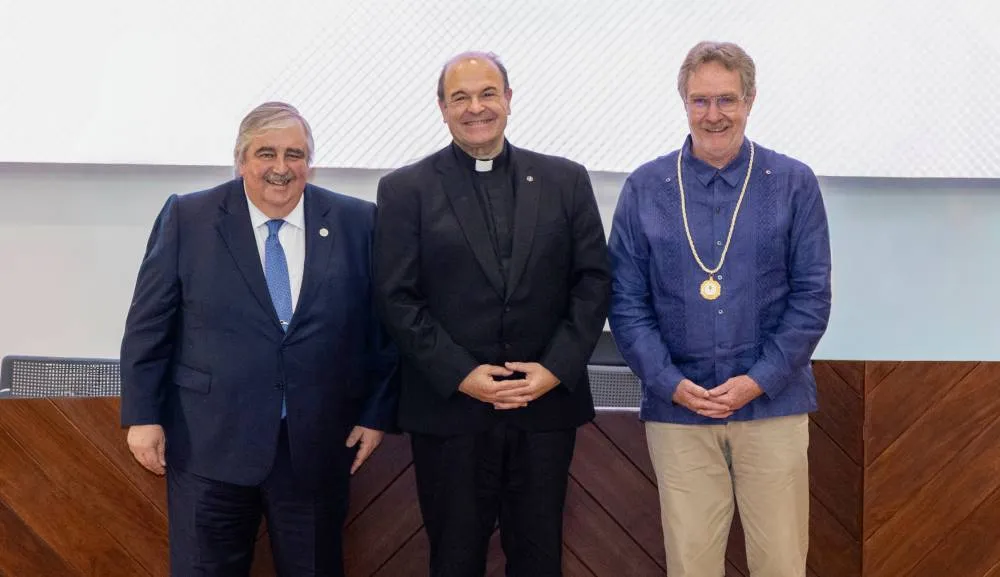 La Universidad Anáhuac reconoce la labor formativa de su claustro académico
