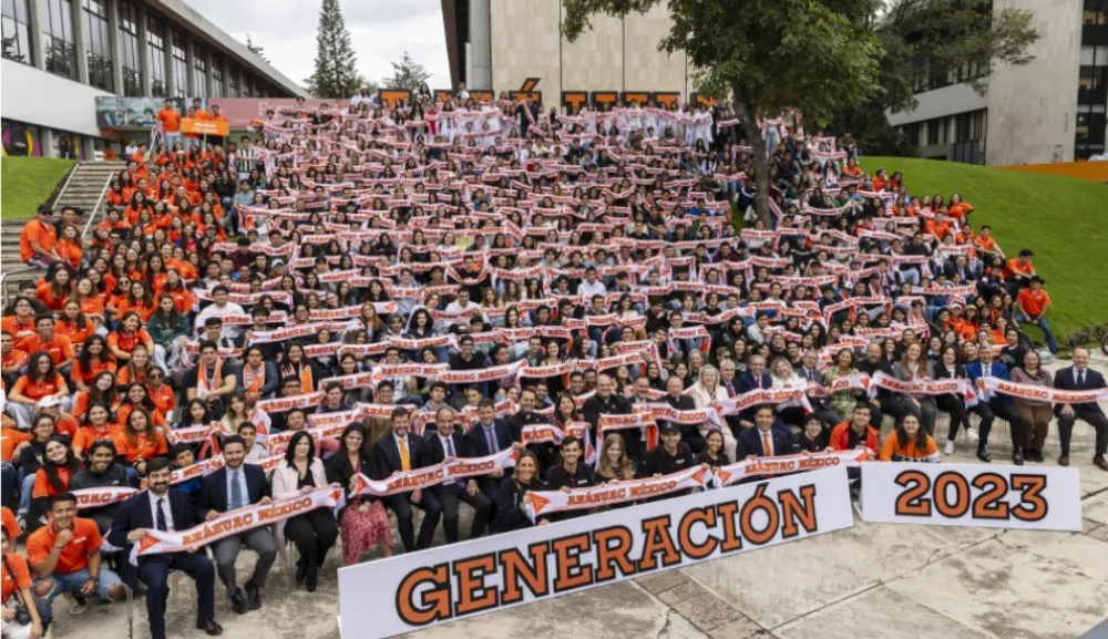 ¡Bienvenidos a su Universidad, generación 2023!