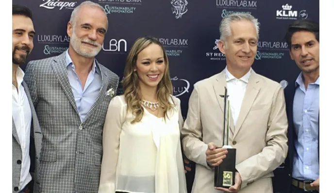 Recibe Bernardo Gómez-Pimienta el Premio Luxurylab Award 2017