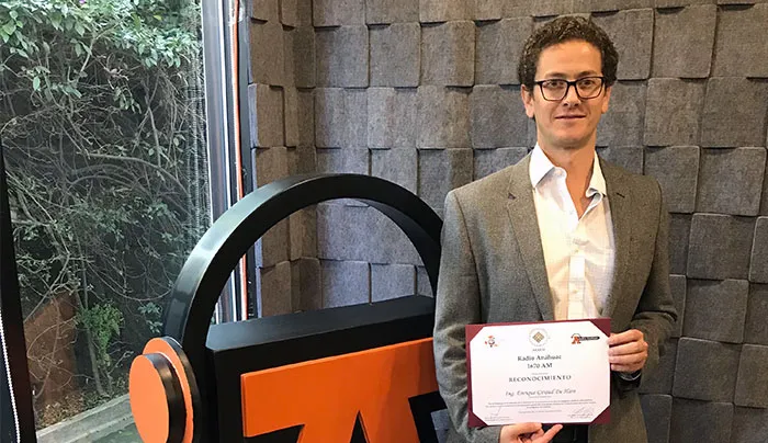 CEO de Fujifilm México visita las cabinas de Radio Anáhuac
