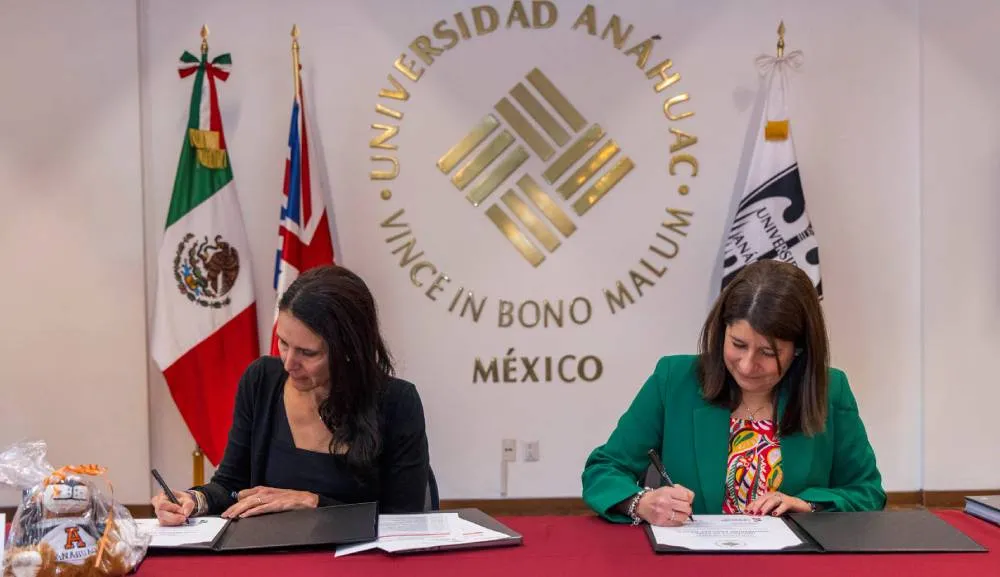 Firmamos convenio de programas de doble grado con la Universidad de Essex