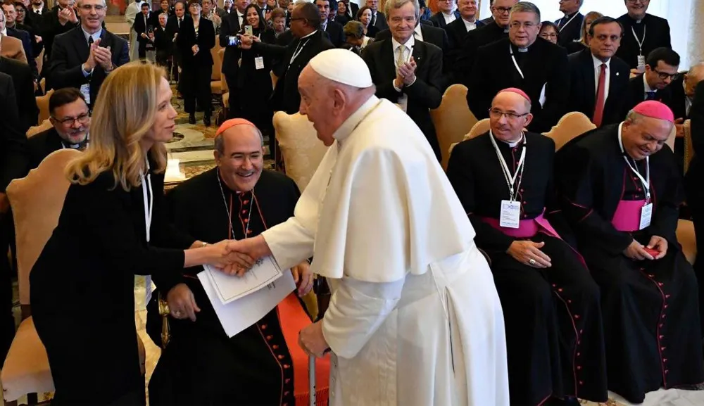 Tres legionarios representan a la RUA en audiencia con el Papa Francisco