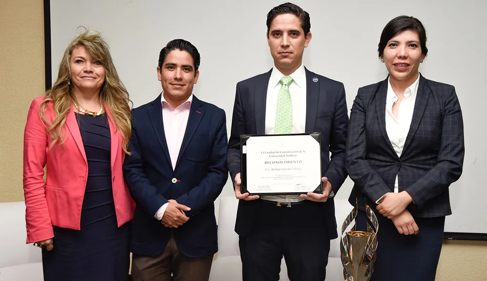 Director de mercadotecnia de Fórmula 1 México dicta conferencia en la Anáhuac