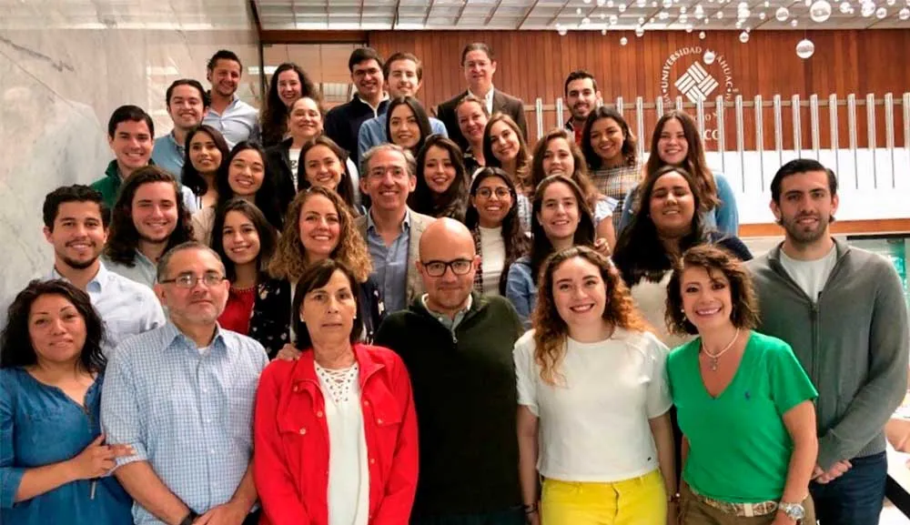 Facultad de Economía y Negocios despide a sus recién egresados