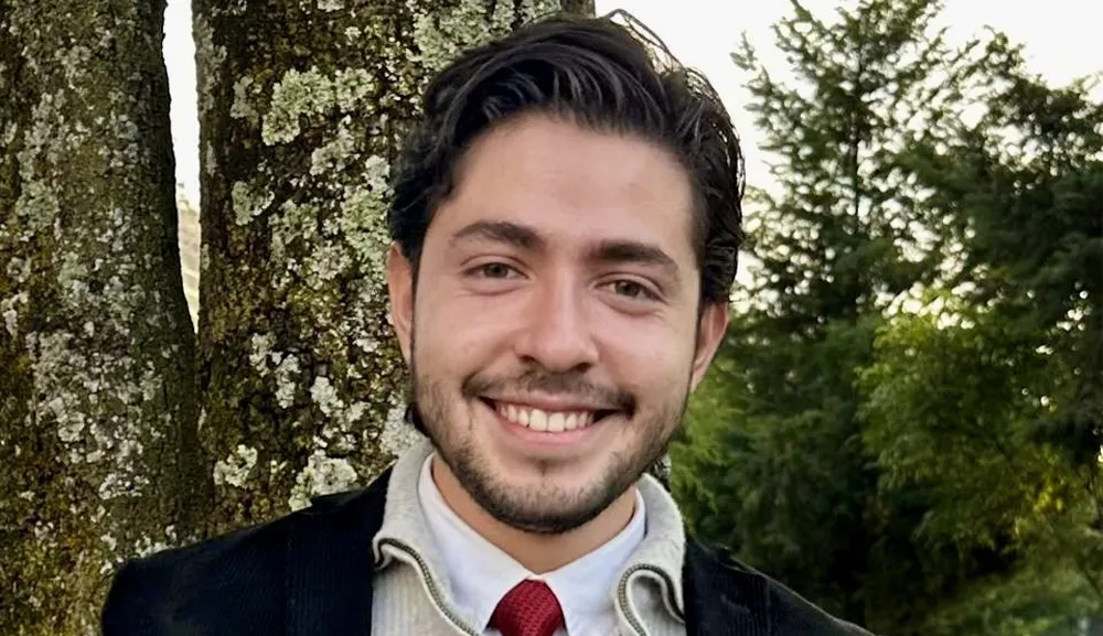 Alumno de la Maestría en Economía y Negocios trasciende fronteras