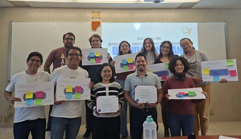 WYA y ASUA Desarrollo Humano y Familiar imparten taller sobre proyectos sociales