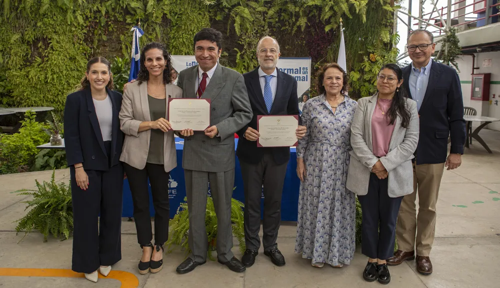 CONFE y la Universidad Anáhuac México firman convenio de colaboración
