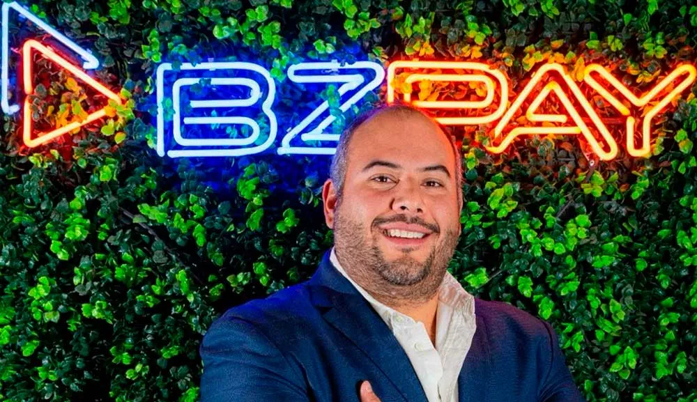 Nuestro egresado Luis Bravo comparte su historia como emprendedor