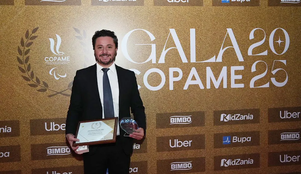 La An&aacute;huac M&eacute;xico es reconocida durante la Gala COPAME 2025 