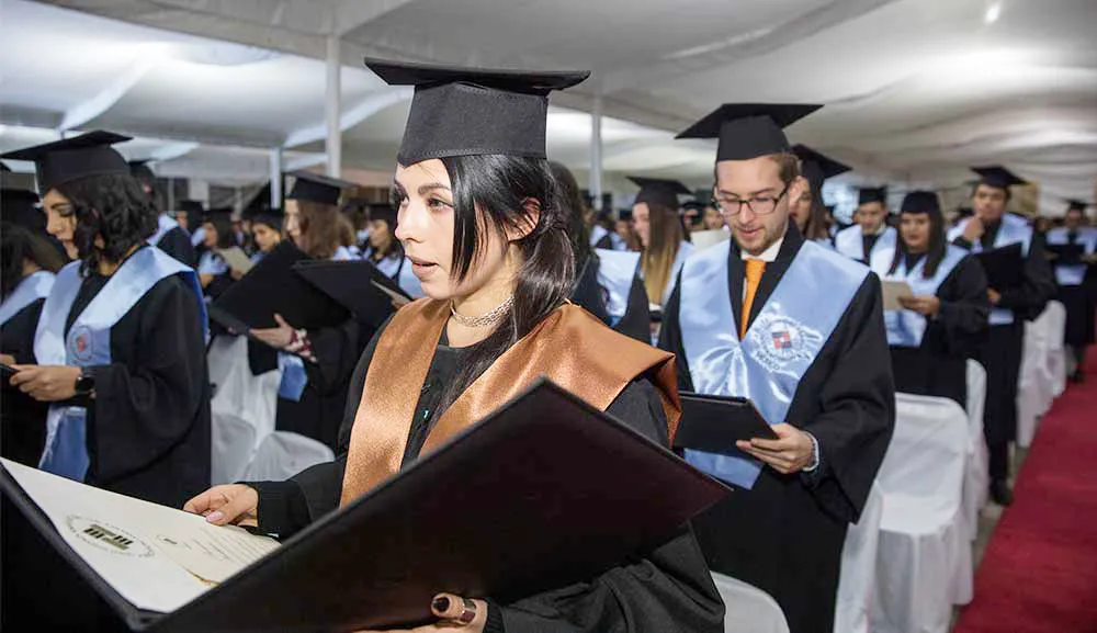 Egresados Anáhuac: hombres y mujeres protagonistas de un mundo más solidario