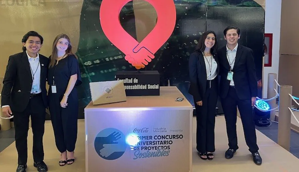 Alumnos de Responsabilidad social, presentes en Cumbre Imagen 2024