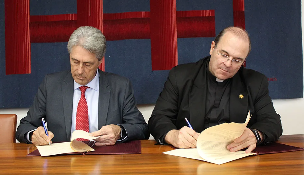 Firmamos acuerdo de colaboración con la Universidad de Alcalá