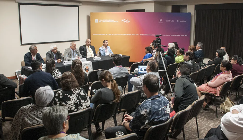 Fomentamos el desarrollo de nuevos investigadores con nuestro Sexto Coloquio de Investigación en FIL Guadalajara