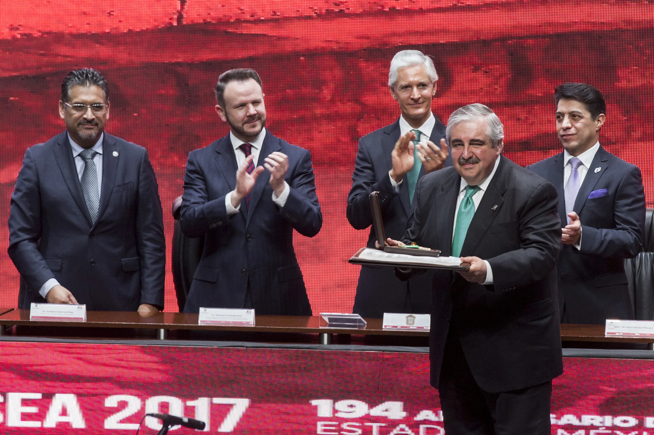 Gobierno del Estado de México otorga la Presea al Mérito Cívico “Isidro Fabela Alfaro”