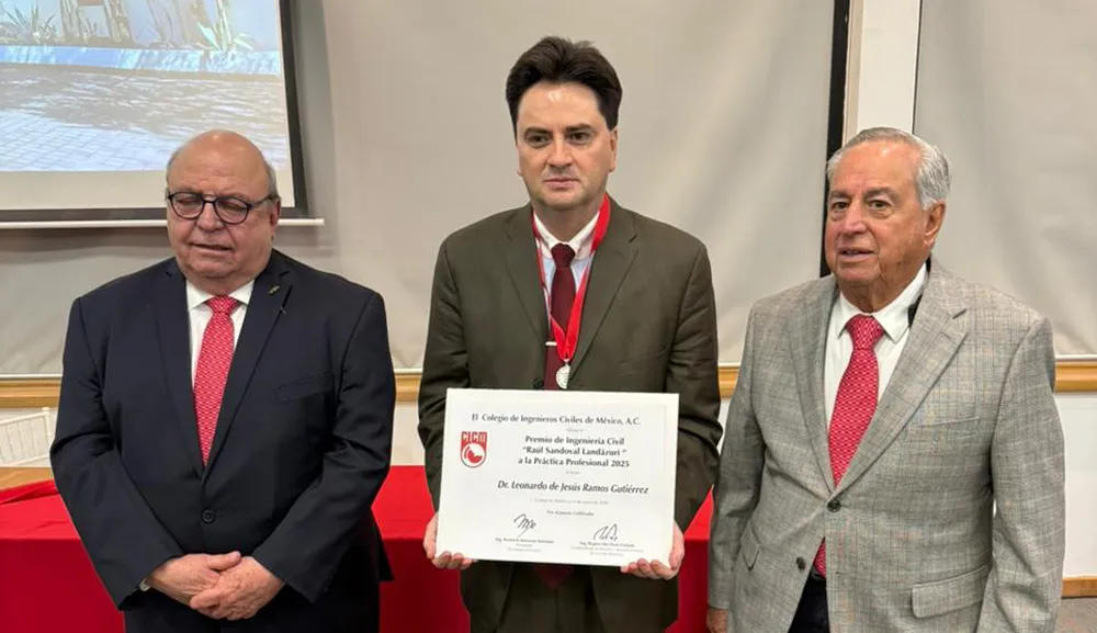 Leonardo de Jes&uacute;s Ramos, Premio a la Pr&aacute;ctica Profesional “Ra&uacute;l Sandoval Landazuri”