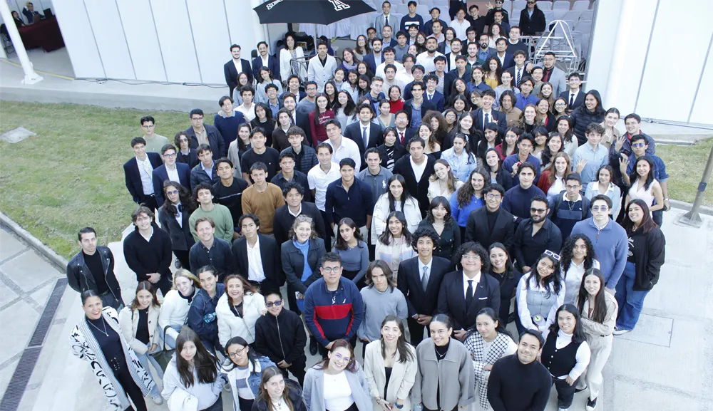Ingenieros Anáhuac realizan la presentación de proyectos finales 