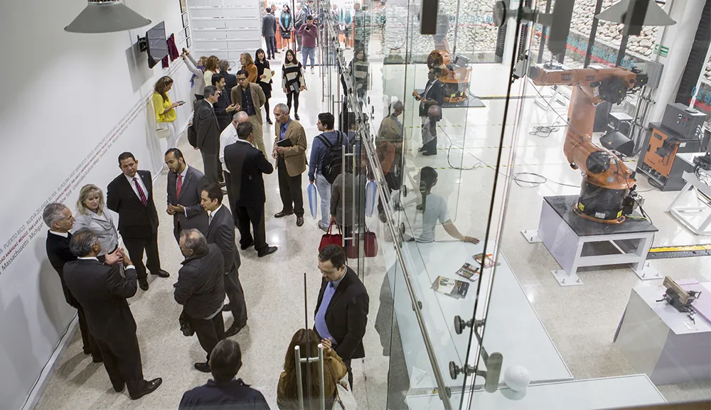 Impulsamos la innovación con impacto social con la inauguración del Fab Lab 2.0 de la Escuela de Arquitectura