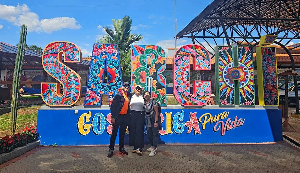 Investigadores de Actuaría participan en simposio de matemáticas en Costa Rica