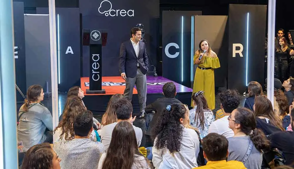 Líderes en la comunicación, conoce el Programa de Liderazgo CREA