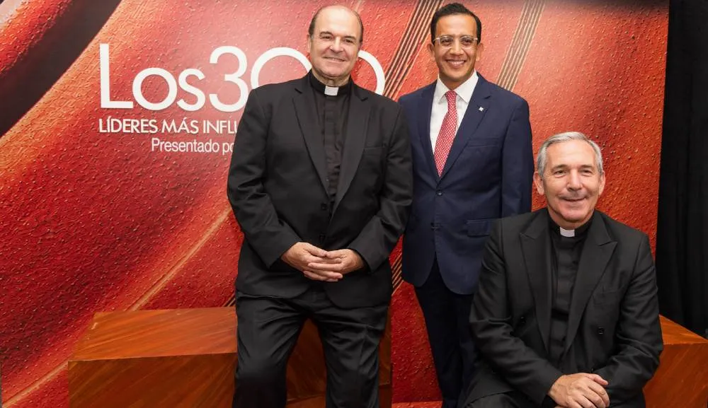 Egresados Anáhuac, presentes en el 20 aniversario de la Comida de Los300 Líderes