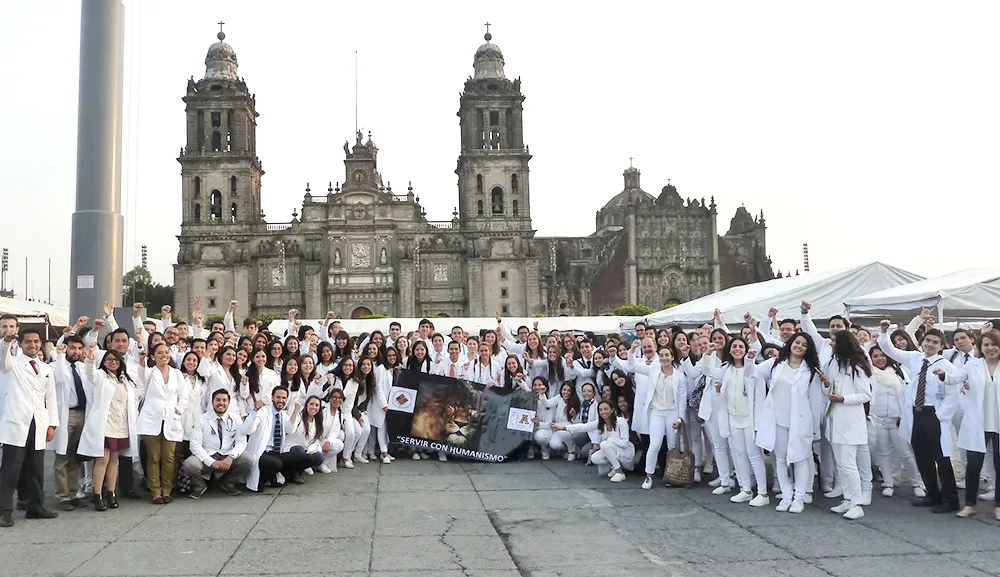 Médicos del ISPA y el gobierno capitalino fomentan la salud entre los mexicanos