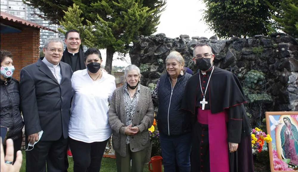 Monseñor Andrés Luis García Jasso realiza visita pastoral a la Parroquia de San Miguel Arcángel