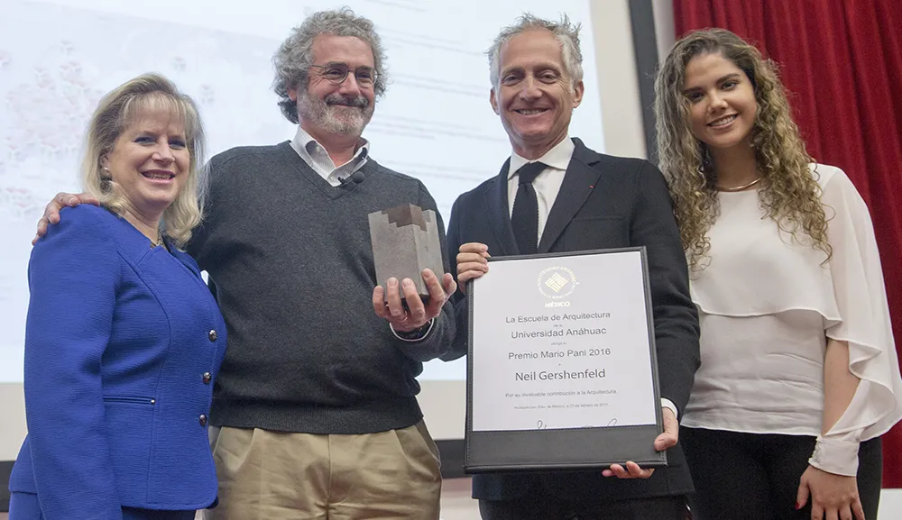 Otorgamos el Premio Mario Pani 2016 al Dr. Neil Gershenfeld