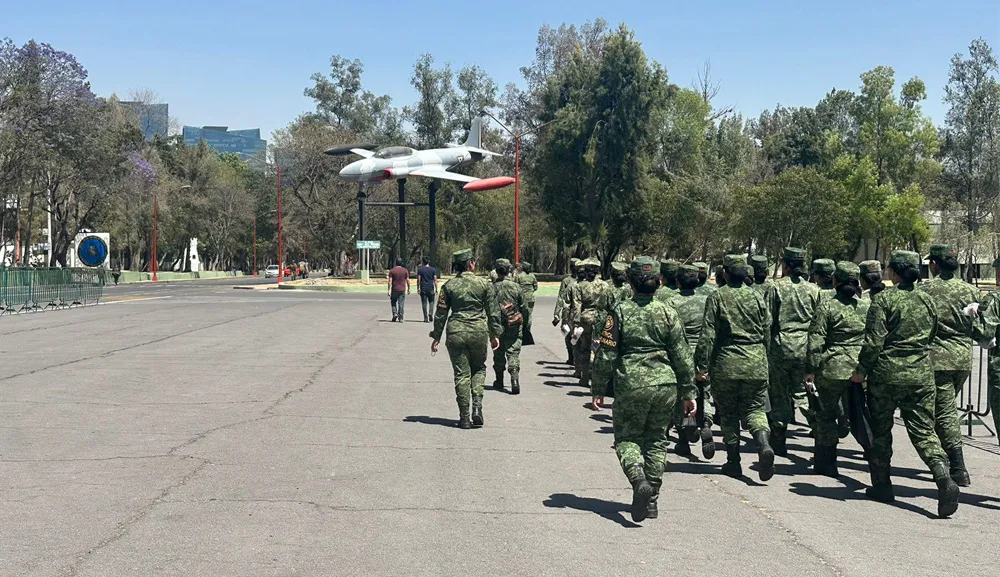 La Dirección de Posgrados Anáhuac participa en feria del ISSFAM
