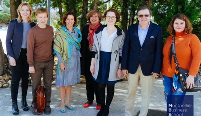 Profesora de la Facultad de Economía y Negocios colabora en seminario internacional