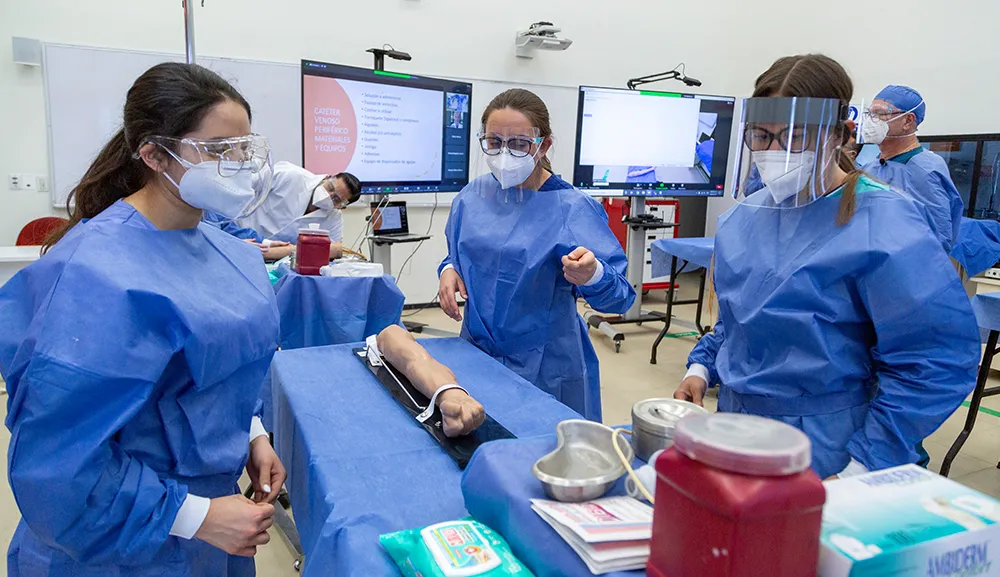 Reiniciamos prácticas presenciales en laboratorios y talleres de la Facultad de Ciencias de la Salud