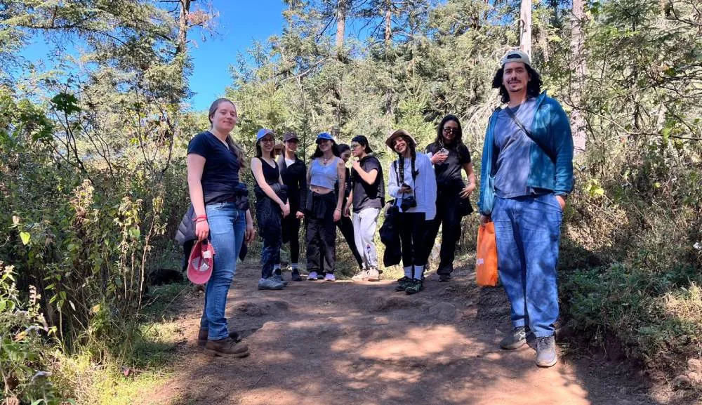 Alumnos visitan la Reserva de la Biosfera de la Mariposa Monarca