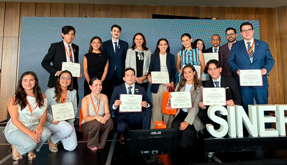 Alumnos de Sinergia destacan en Concurso de Oratoria Intercampus