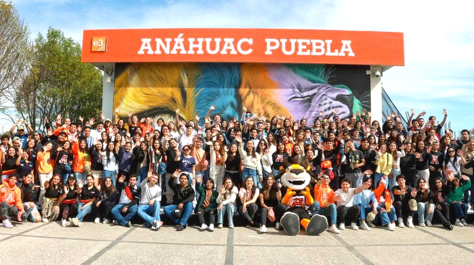 Anáhuac Puebla recibe a la nueva generación de estudiantes con una estrategia de desarrollo integral