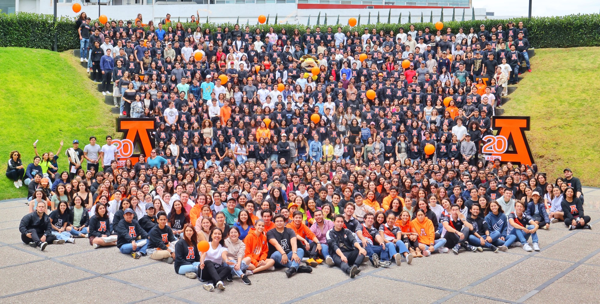 Nueva generación de líderes de la Anáhuac Puebla celebra gran Bienvenida Integral Universitaria 2023