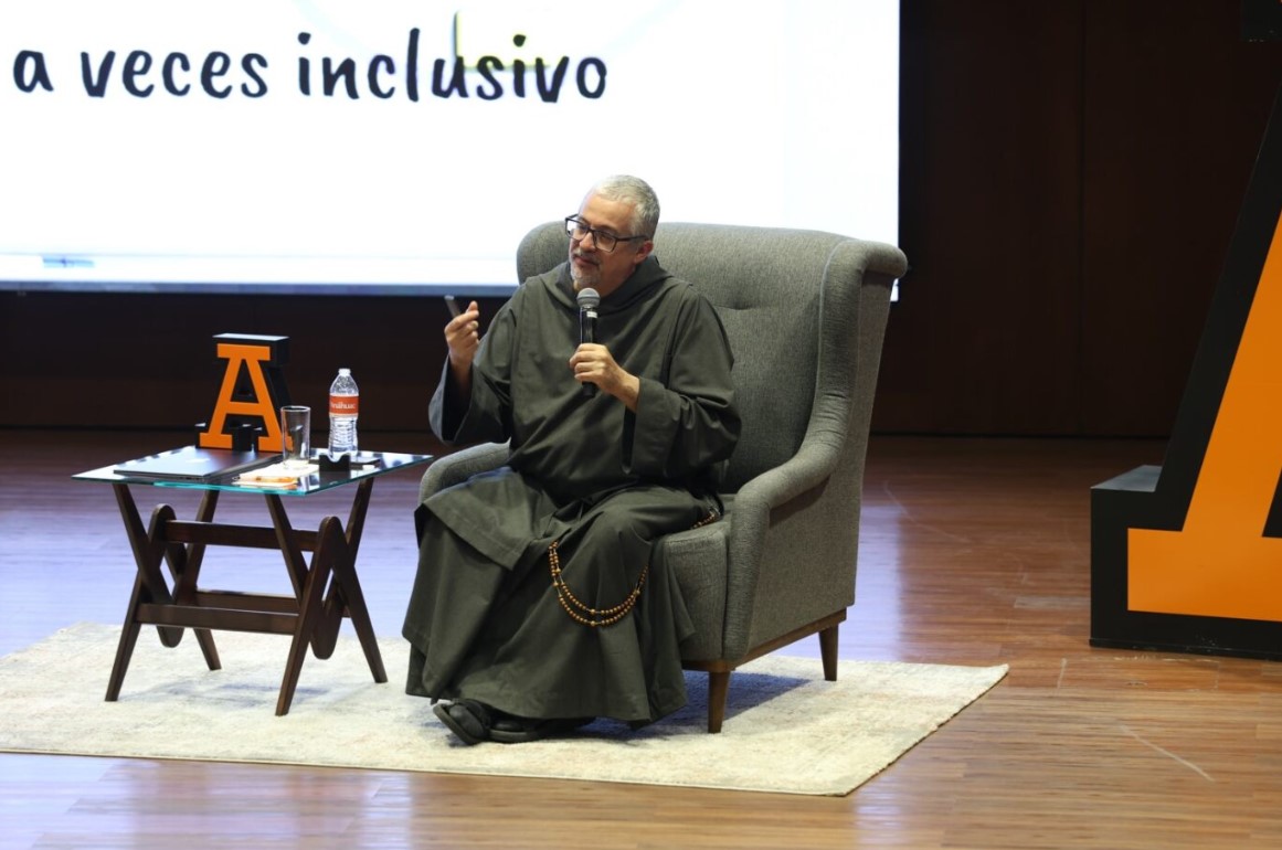 Una vida que vale la pena: reflexión en la Cátedra Prima de Humanidades