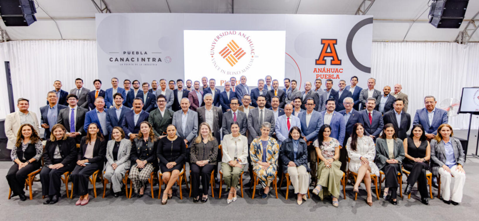 Anáhuac Puebla sede del diálogo de líderes de CANACINTRA