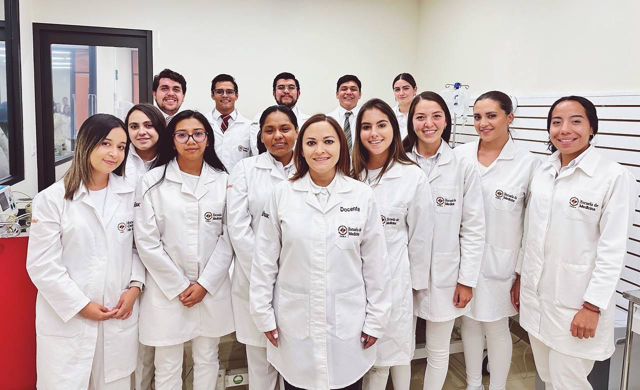 Anáhuac Puebla se posiciona en el top 10 de las instituciones educativas públicas y privadas de México al obtener resultados satisfactorios en el ENARM
