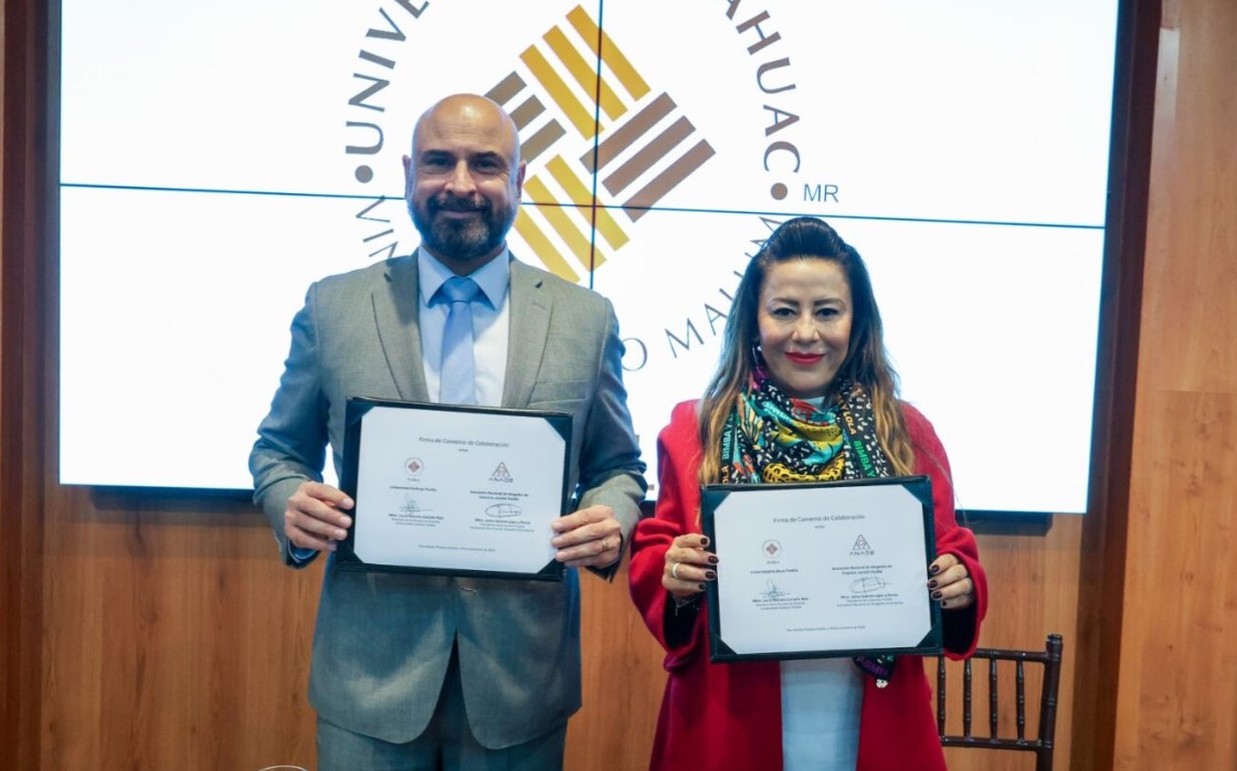 Anáhuac Puebla firma convenio con ANADE para fortalecer la formación jurídica empresarial