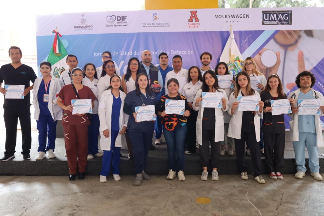 Universitarios de la Anáhuac Puebla llevan jornada de salud y apoyo integral a familias de Coronango
