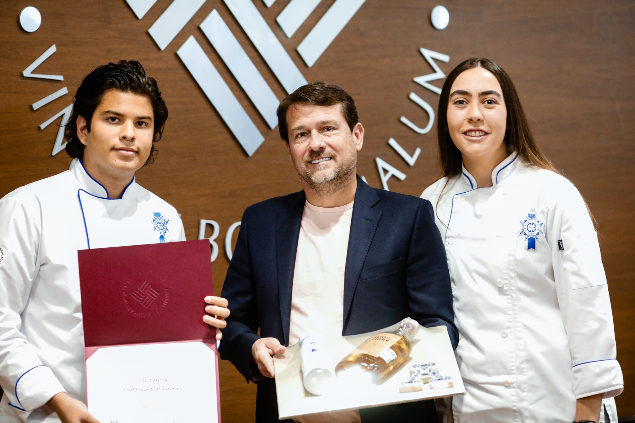 Estudiantes de Le Cordon Bleu de la Anáhuac Puebla se sumergen en la maestría culinaria del Chef Eduardo Palazuelos